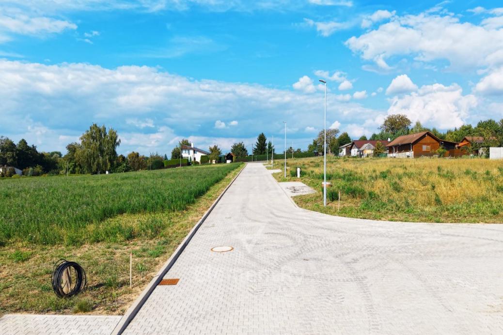 PRODEJ STAVEBNÍCH POZEMKŮ MOKROVOUSY