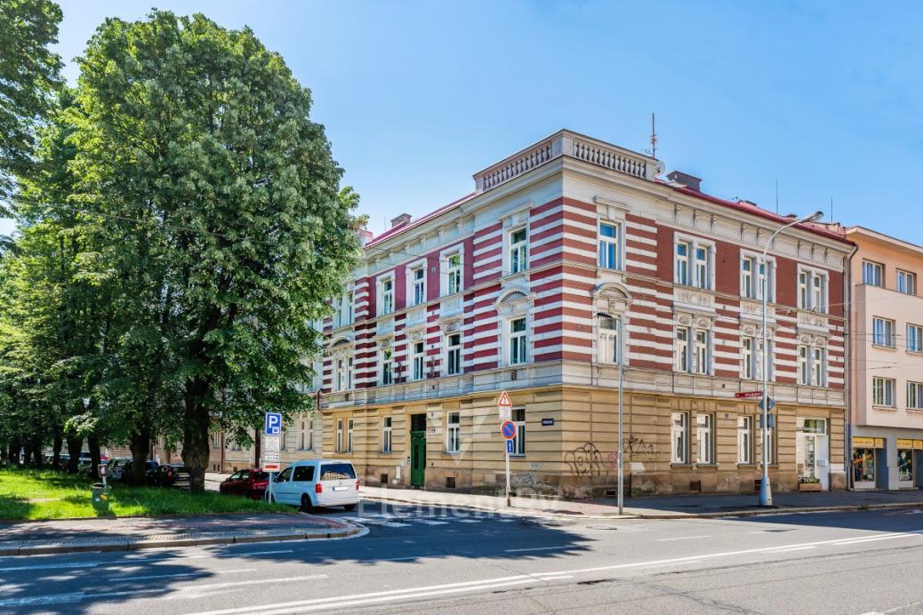 Attic apartment 2+kk at Hradební street