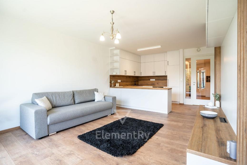 Moderní 2+kk s balkonem v Rezidenci Thera