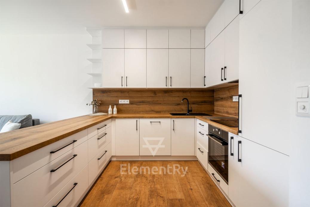 Moderní 2+kk s balkonem v Rezidenci Thera