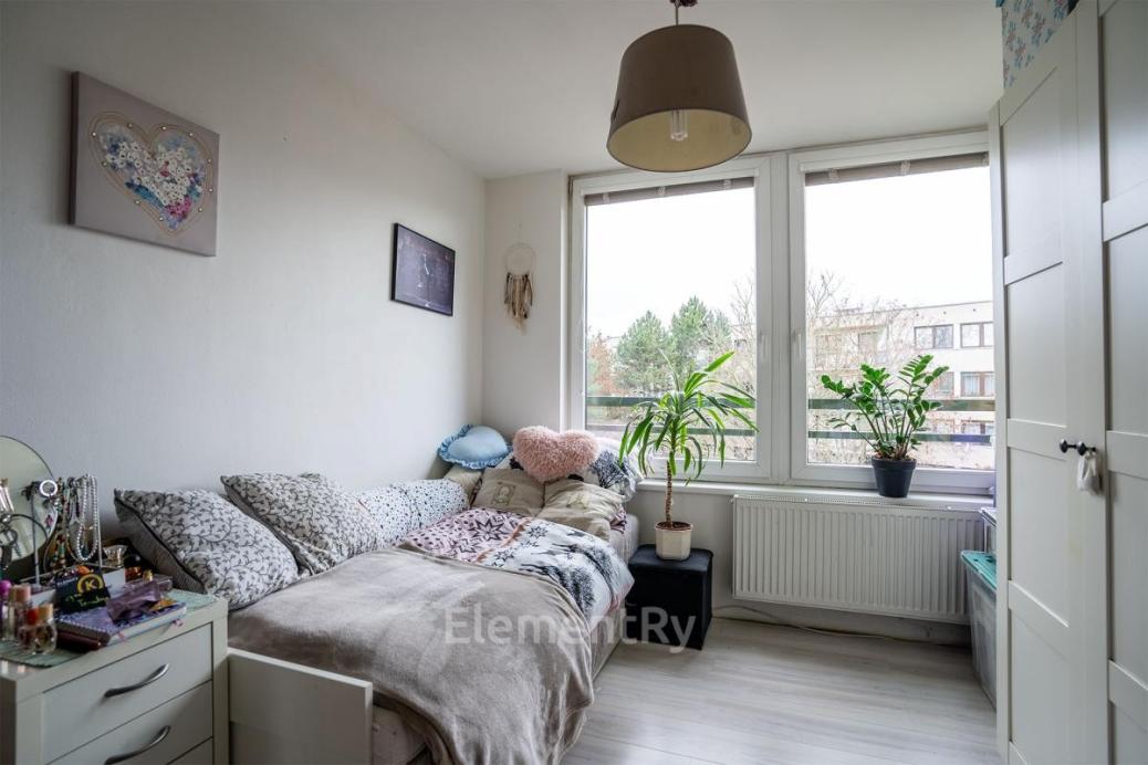 Prodej světlého bytu 4+kk (65 m²) v kompletně zrekonstruovaném domě 